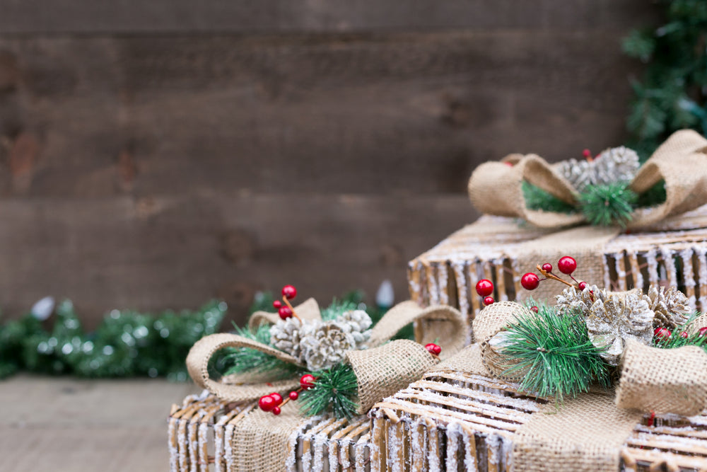 christmas outdoor gift decor