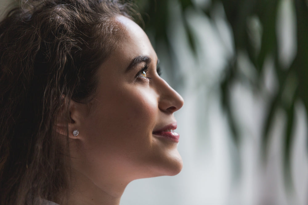 woman side profile looking up